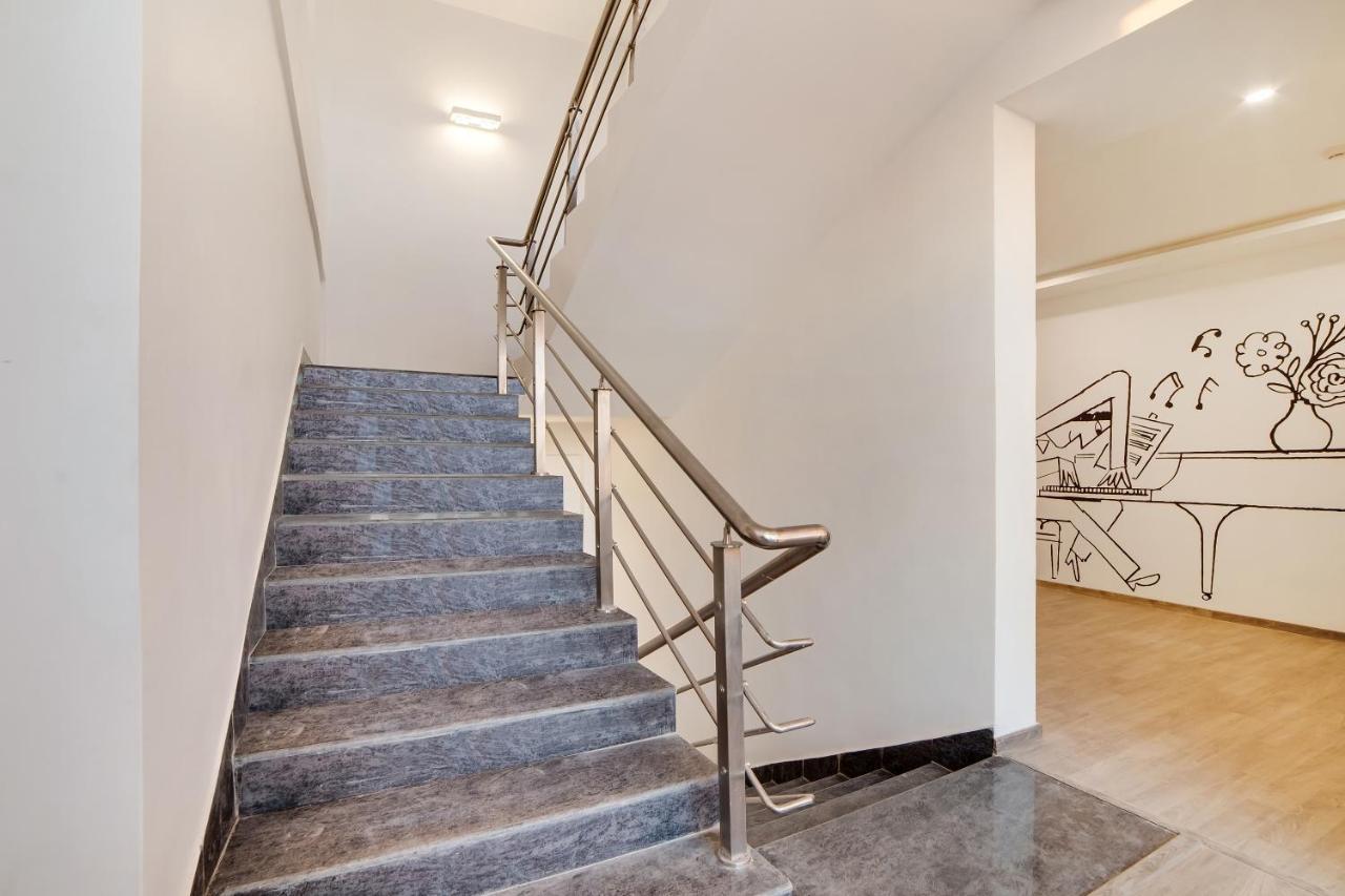 Townhouse Ss Aero Prime Hotel Шамшабад Екстериор снимка