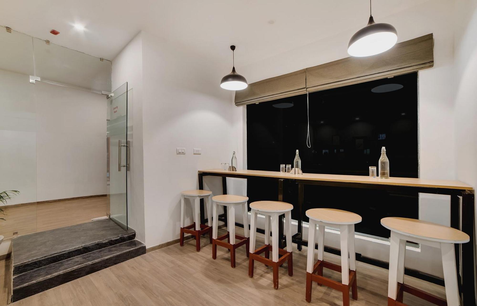 Townhouse Ss Aero Prime Hotel Шамшабад Екстериор снимка