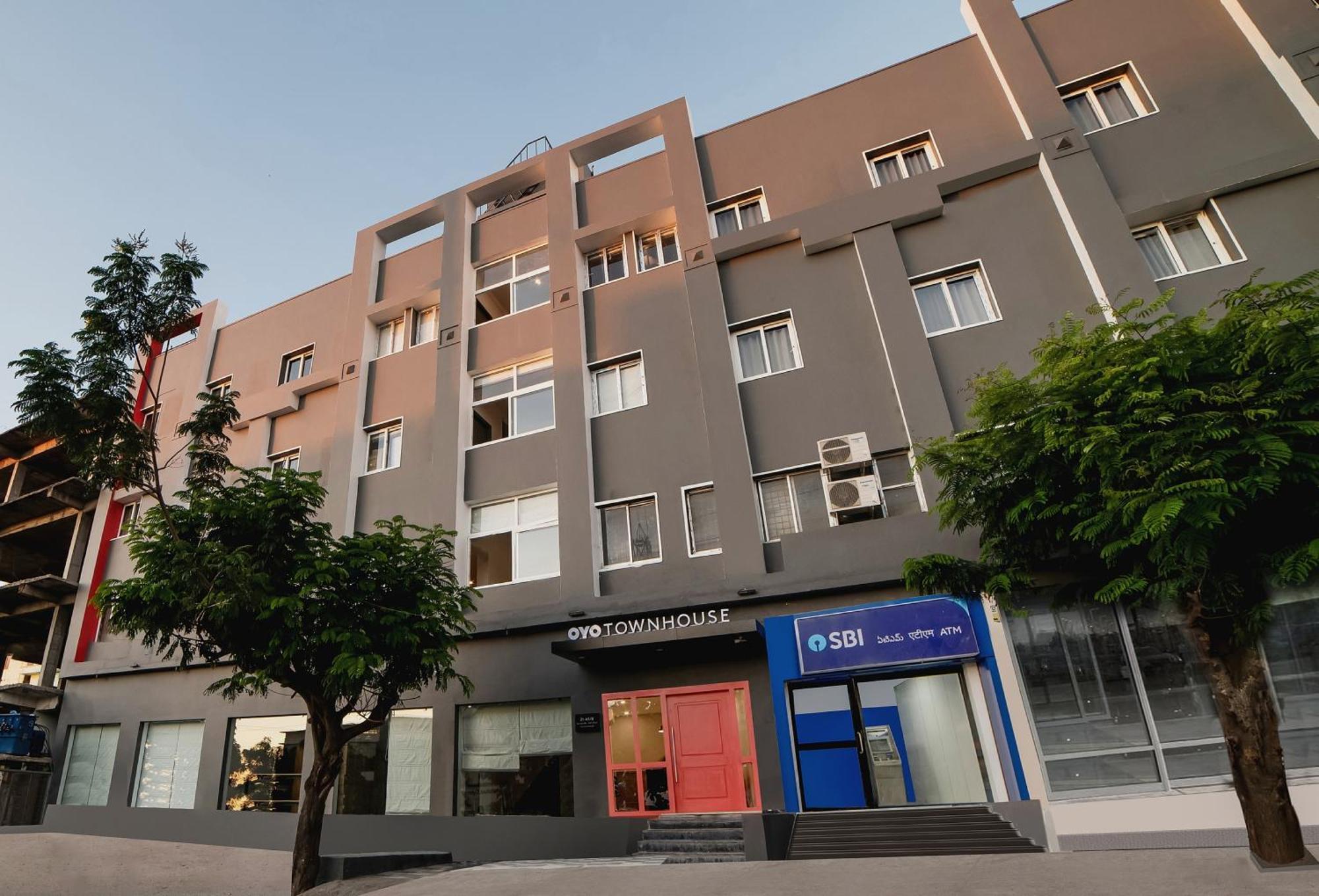 Townhouse Ss Aero Prime Hotel Шамшабад Екстериор снимка