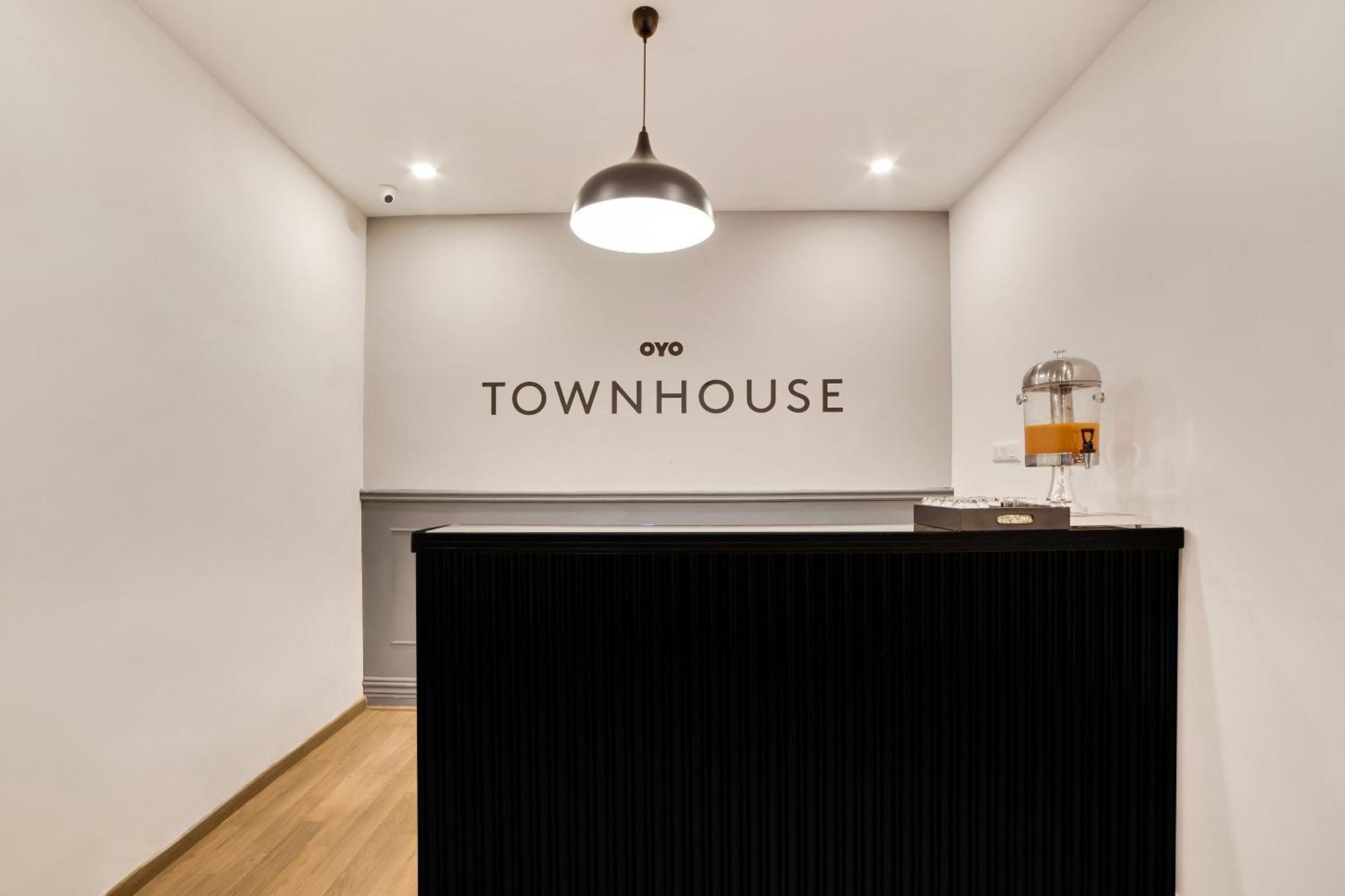 Townhouse Ss Aero Prime Hotel Шамшабад Екстериор снимка