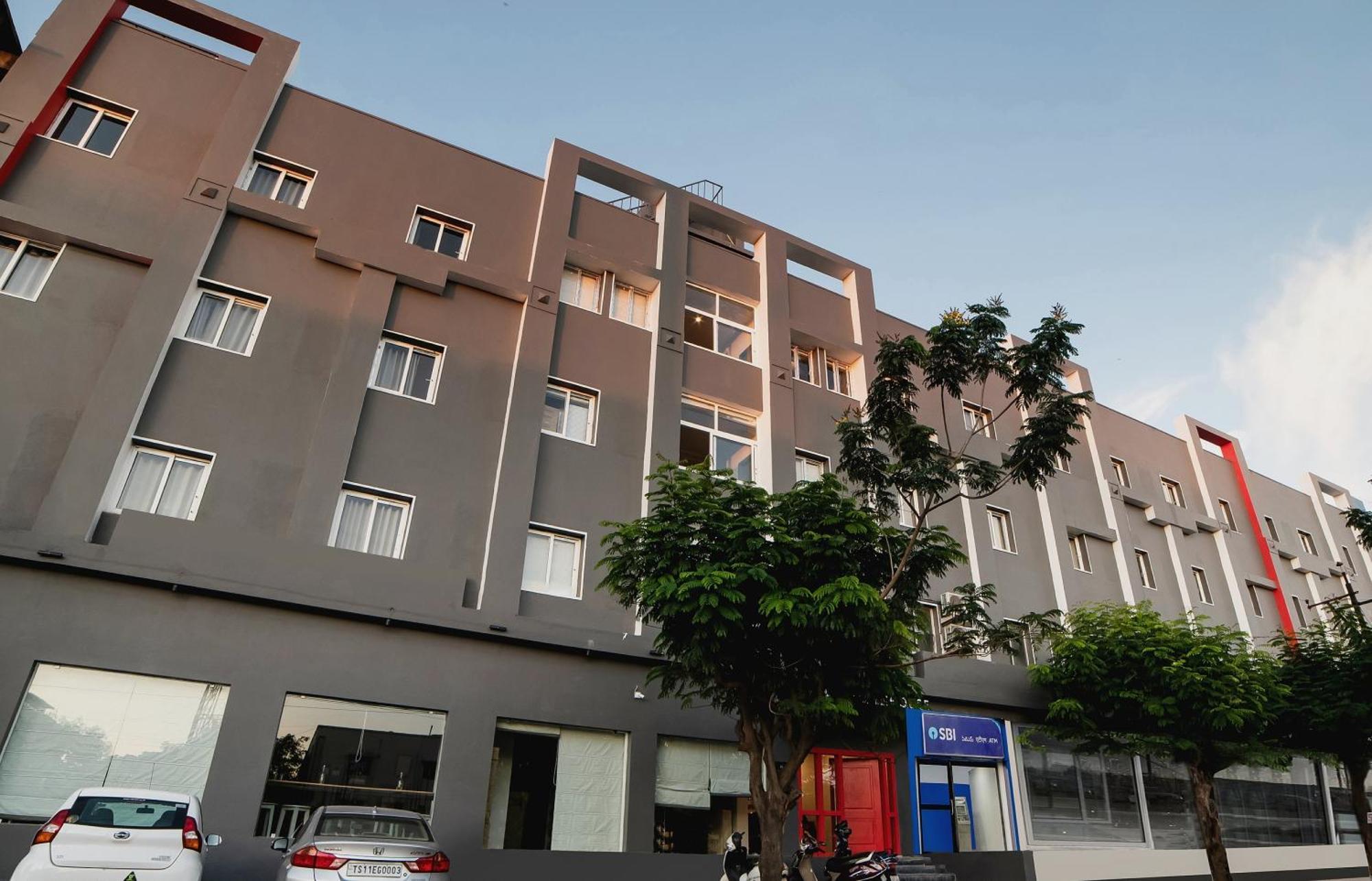 Townhouse Ss Aero Prime Hotel Шамшабад Екстериор снимка